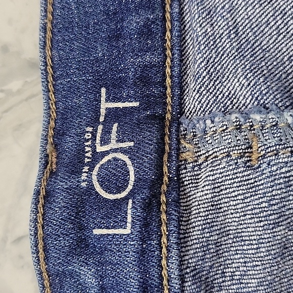 LOFT Women's Denim Short in size 4/27 - Picture 10 of 12